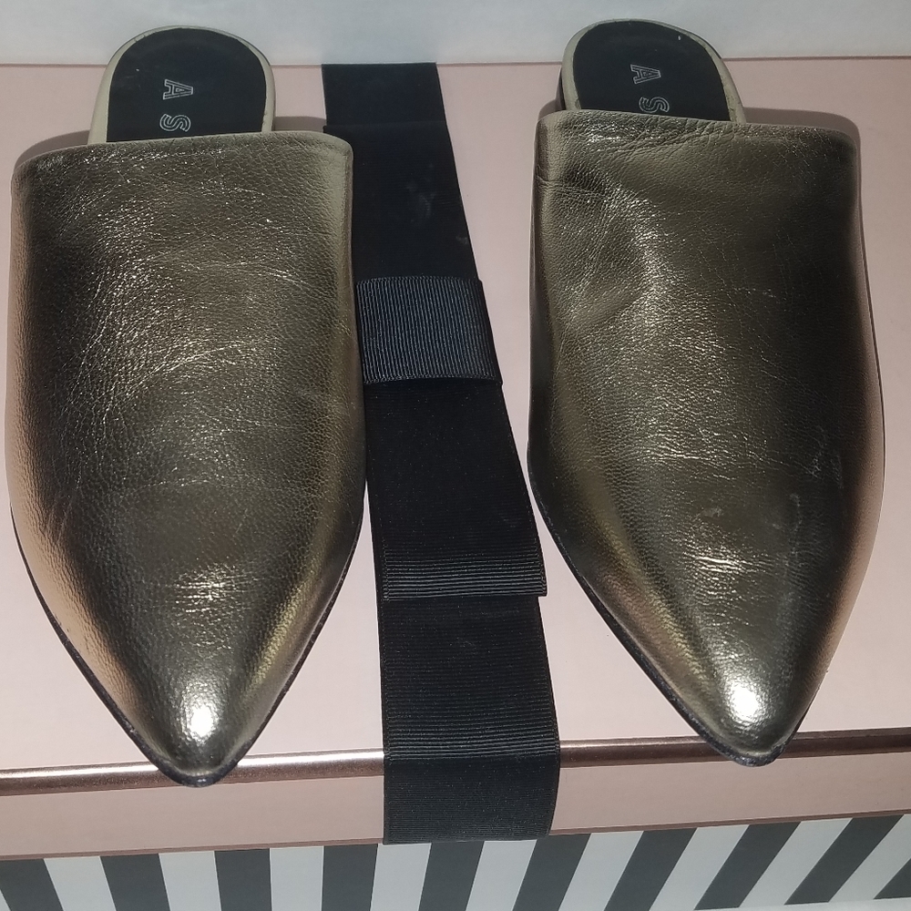 Aska Lee Mule Flat